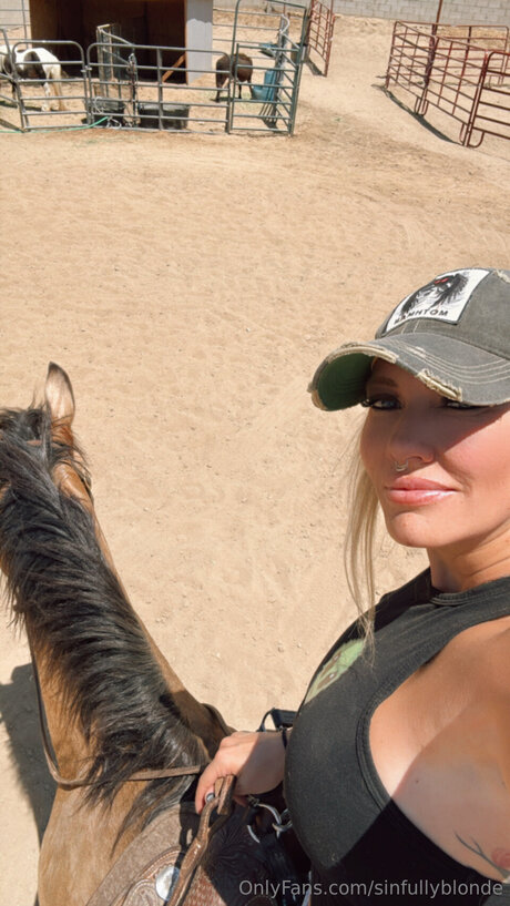 Sinfullyblonde sex actress gallery