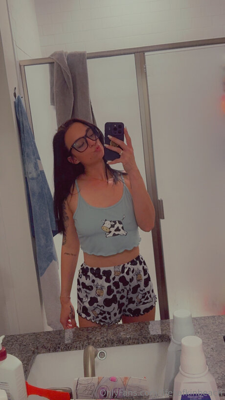 Lifesafkinbeach model beautiful pics