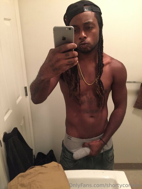 Shortycorleon star adult photos