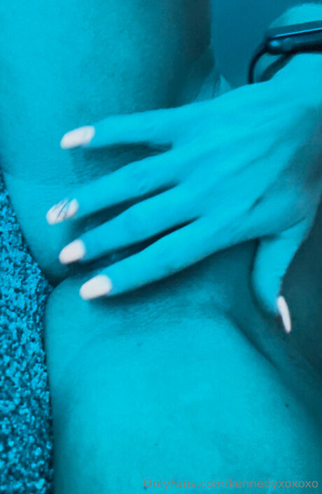 Kennedyxoxoxo model top picture