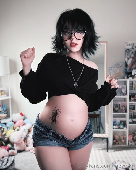 Mewriah exclusive model galleries