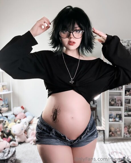 Mewriah model sex archive