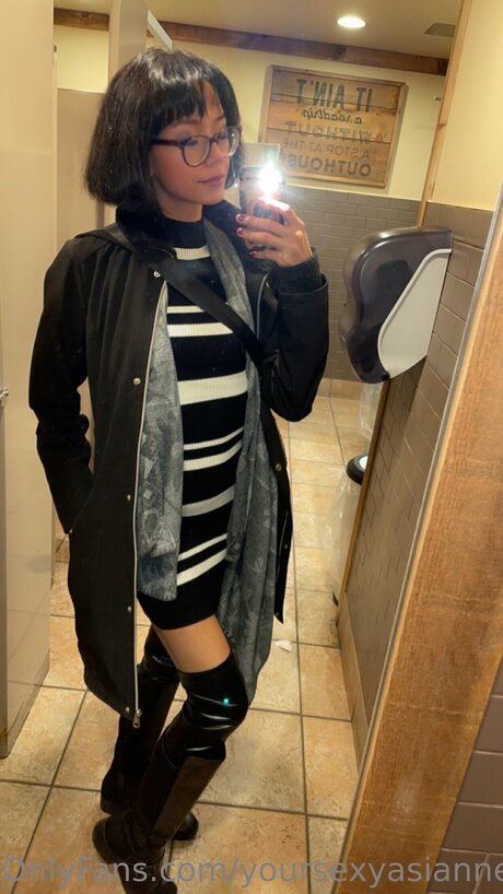 Yoursexyasiannextdoor model xxx photos