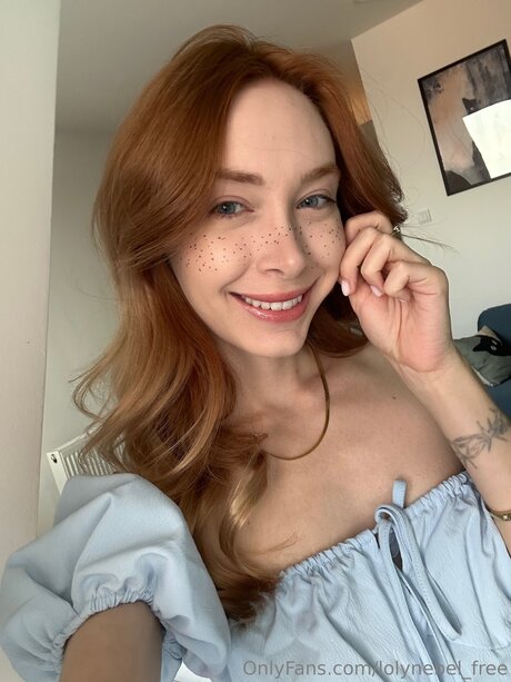 Lolynebel Free pornstar photo