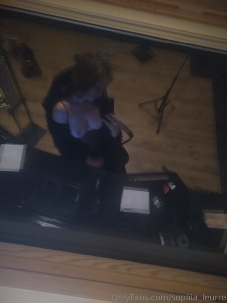 Sophia Leurre naked actress pics