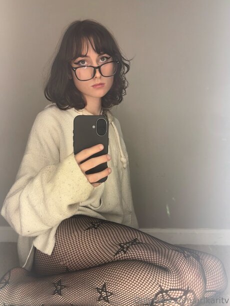 Arikaritv model sexy image