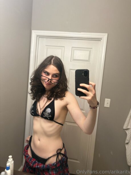 Arikaritv pornstar erotic archive