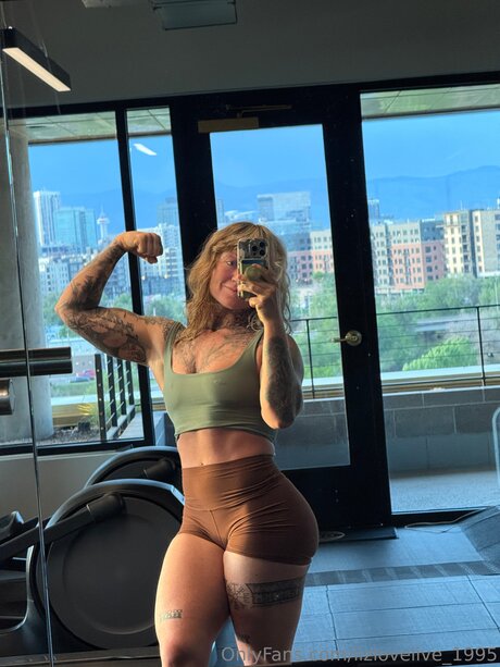 Lizlovelive 1995 adult model photos