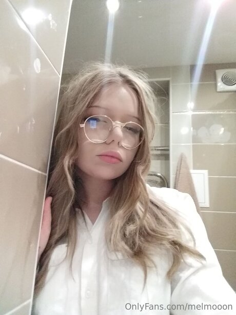 Melmooon xxx star images