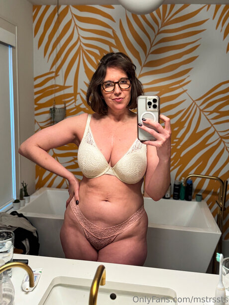 Mstrssts xxx pornstar pics