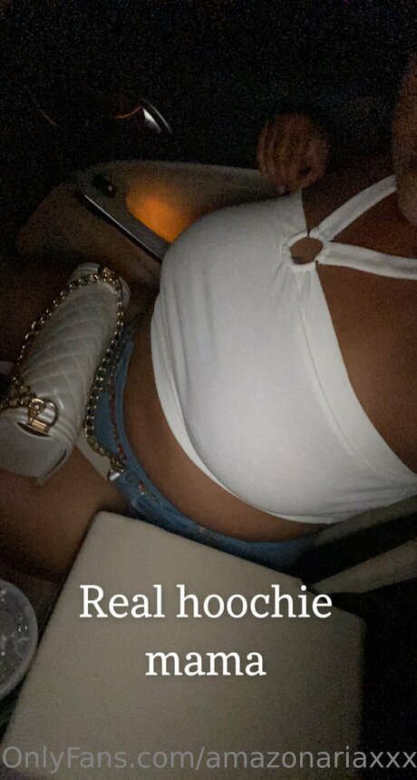 Amazonariaxxx beautiful model picture