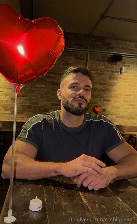 Mr Bigpeach pornstar sex images
