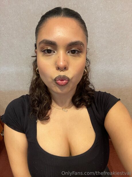 curvy kitty onlyfans sexy nude photos