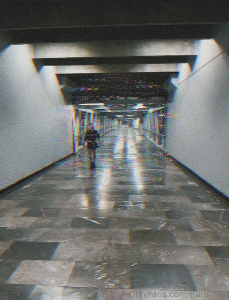 Rare Kya naked model photo