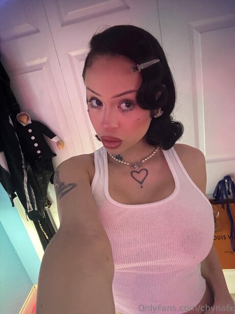 Iwantchyna xxx model pictures