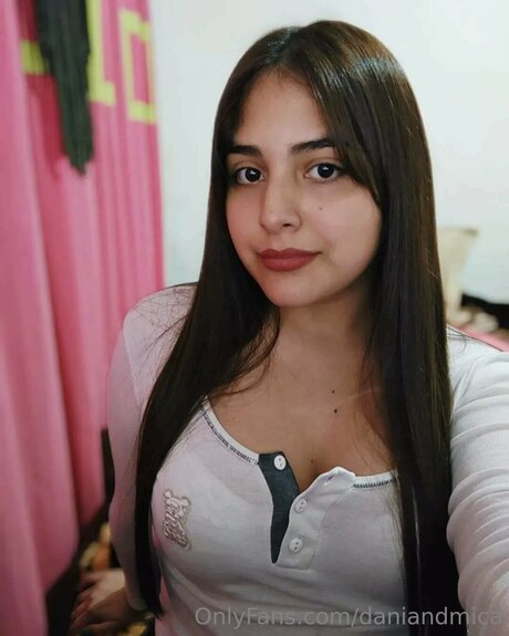 Miccamill star sexy pics