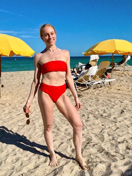 Lele Rose art model galleries