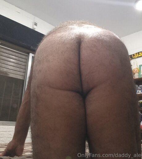 Daddy Ale model exclusive img