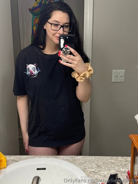 Charliecakes69 adult star gallery