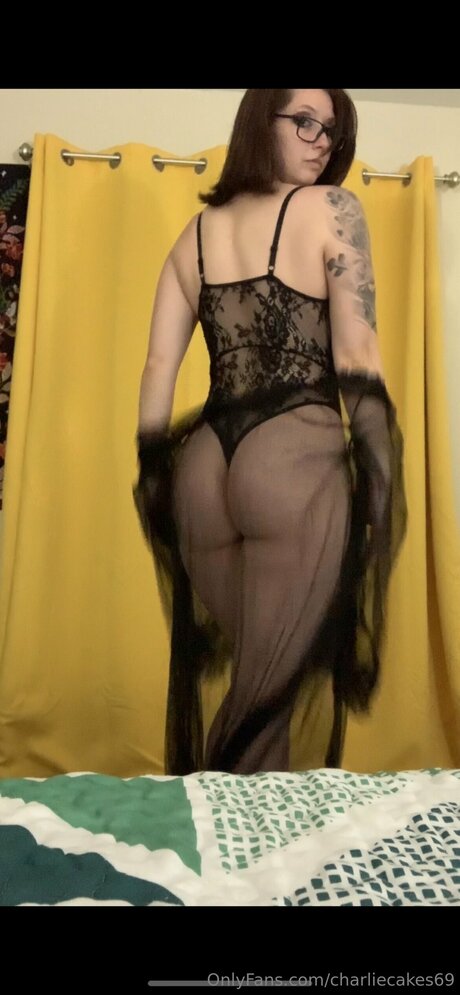 Charliecakes69 pornstar pretty archive