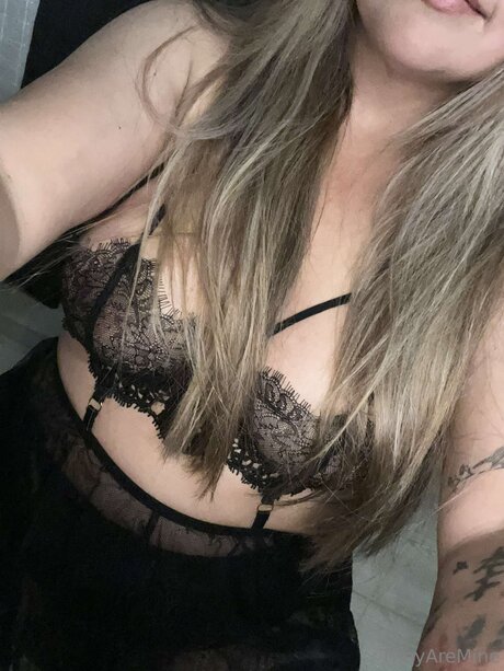 U217598164 model nude pics