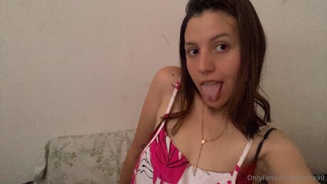 Reinita99 model exclusive images