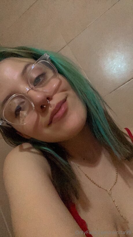 Reinita99 naked actress pics