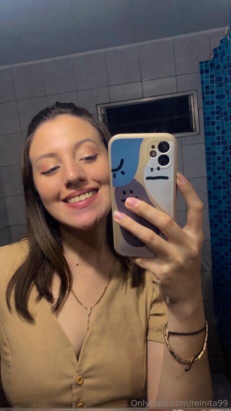 Reinita99 sexy actress photo