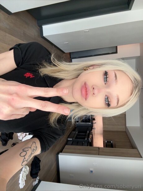 Soberyuri beautiful pornstar gallery