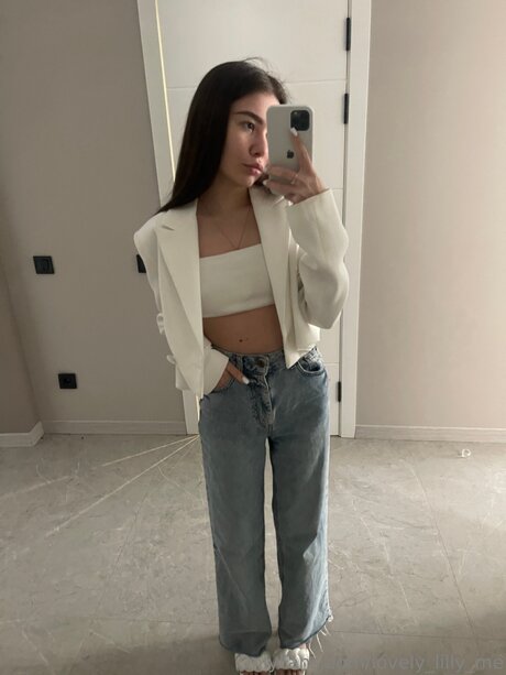 Lovely Lilly Me star free image