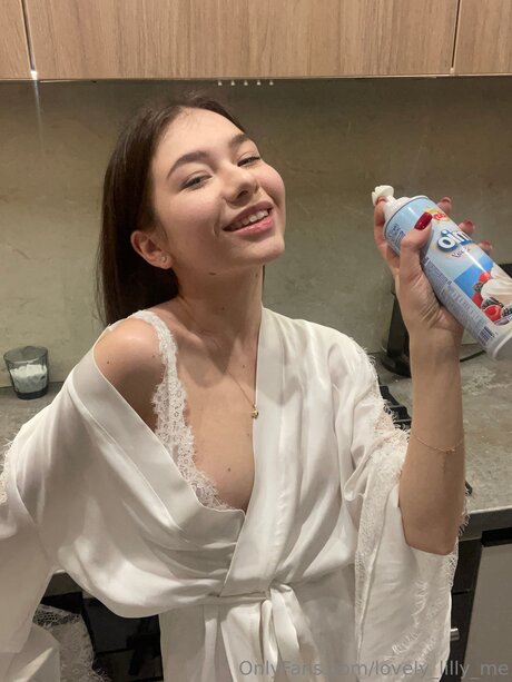 Lovely Lilly Me model hot image