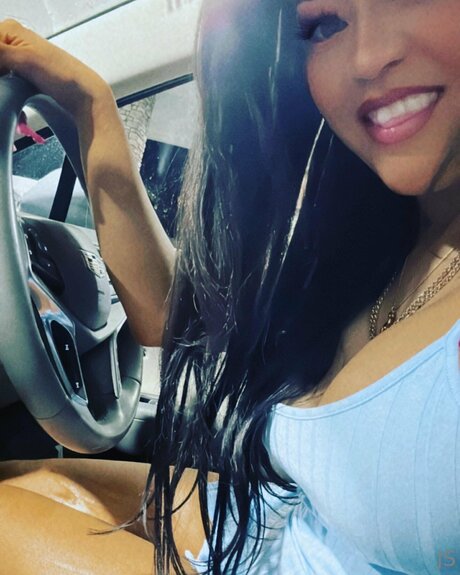 cute babe onlyfans sexy naked pic