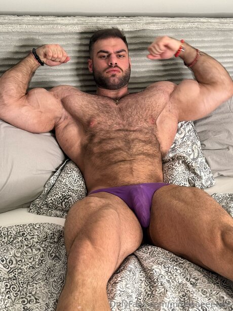 Mikeeeeeeeee porn actress img