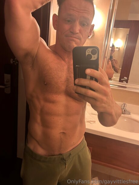 Gayvittlesfree star best gallery