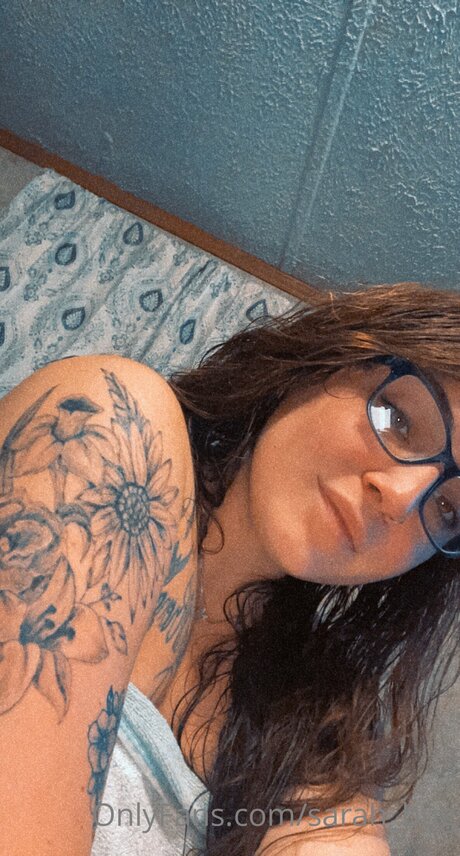 female influencer onlyfans erotic img