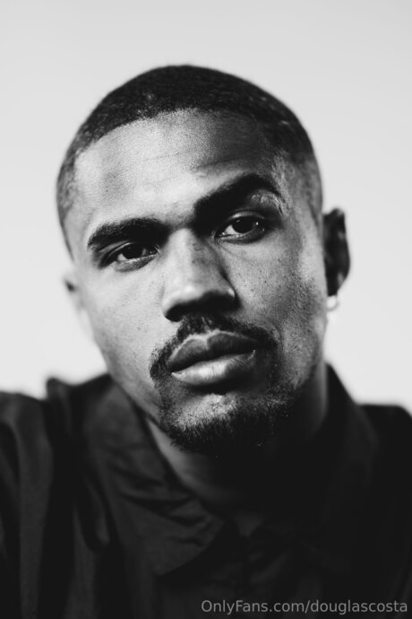 Douglascosta model high quality img