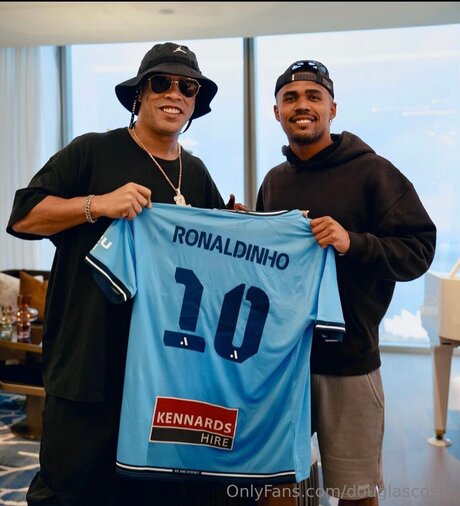 Douglascosta naked model pics