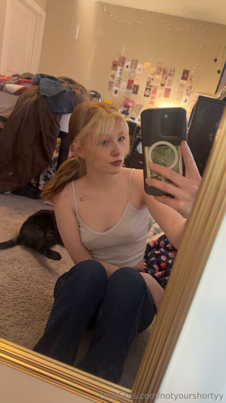 Notyourshortyy pornstar nudes pictures