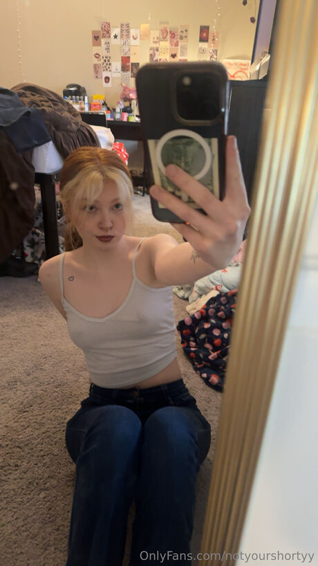 Notyourshortyy art pornstar gallery