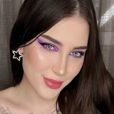 Gabriela Zambrozuski art model pictures