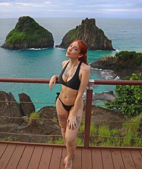 Gabriela Zambrozuski star porn pic