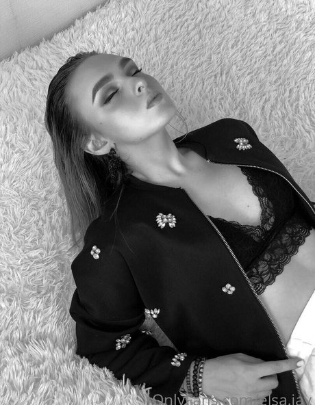 shemale cumshot onlyfans art xxx photos