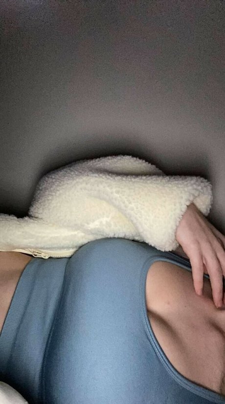 Mira Szalma sexy actress pictures