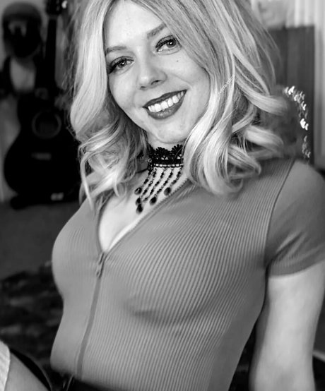 Aurora Indica art actress images