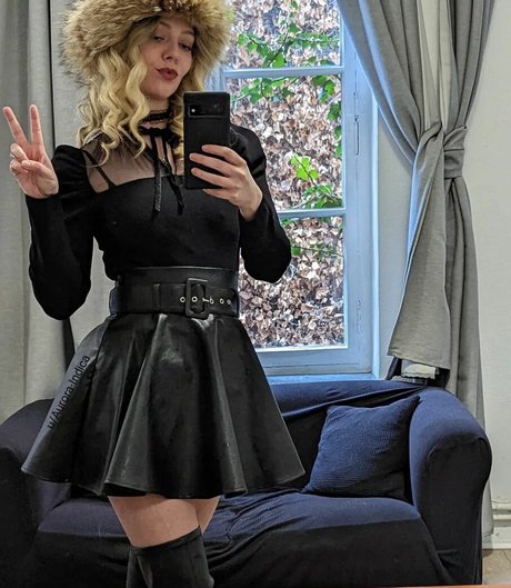 Aurora Indica beautiful model photo