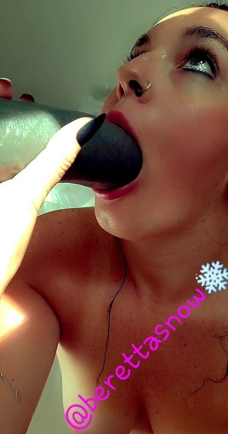 berettasnow star erotic picture