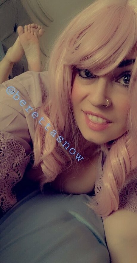 berettasnow beautiful actress images