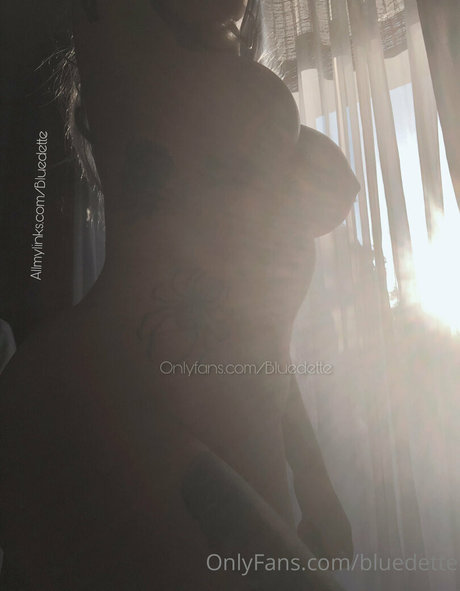 bluedette erotic pornstar pics