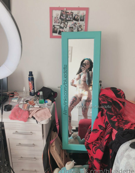 bluedette model pornographic photo