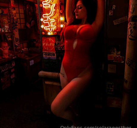 solaraeesther naked pornstar photo